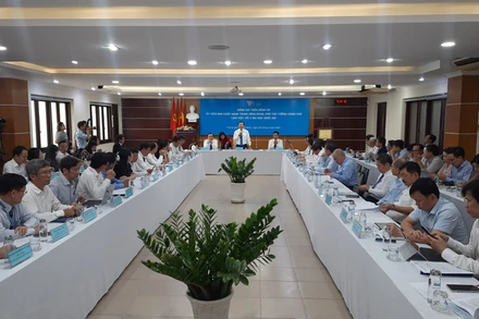 Quang cảnh buổi làm việc.