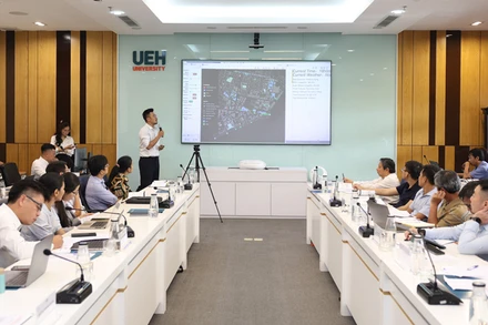 Quang cảnh buổi tọa đàm.