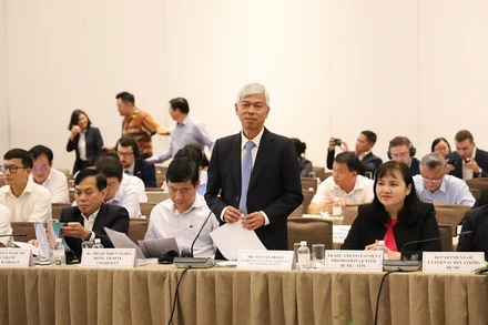  Phó Chủ tịch Ủy ban nhân dân Thành phố Hồ Chí Minh Võ Văn Hoan phát biểu tại buổi đối thoại