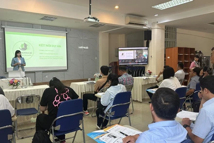 Quang cảnh Hội thảo “Hệ thống xử lý nước thải bằng vi tảo cho khu công nghiệp, khu dân cư và tòa nhà”. 