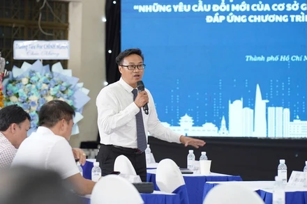 Đại biểu phát biểu tại hội thảo.