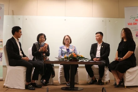 Các diễn giả tại tọa đàm.