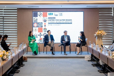 Các chuyên gia tham gia tọa đàm.