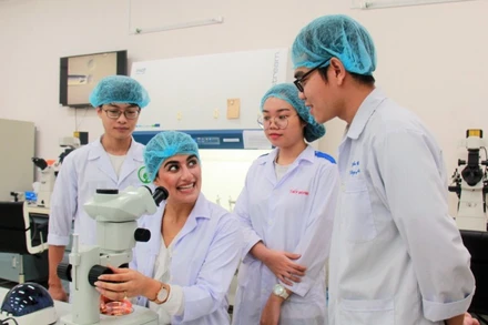 Hoạt động nghiên cứu khoa học tại Đại học Quốc gia Thành phố Hồ Chí Minh.