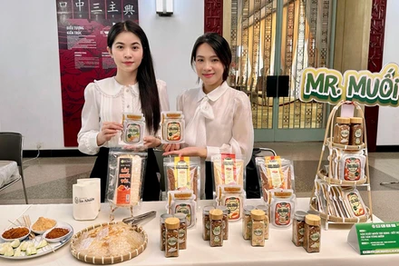 Kết hợp với nhiều đặc sản vùng miền khác chính là cách Mr Muối cạnh tranh với các thương hiệu cùng ngành hàng.