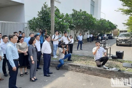 Đoàn công tác tham quan các đơn vị trực thuộc Khu công nghệ cao Thành phố Hồ Chí Minh.