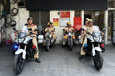 Lực lượng Cảnh sát giao thông Thành phố Hồ Chí Minh ra quân bảo đảm an toàn giao thông dịp lễ 30/4 và 1/5.