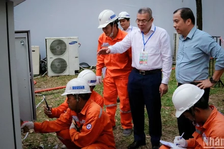 Lãnh đạo Tập đoàn Điện lực Việt Nam kiểm tra công tác cấp điện cho đại Lễ 30/4 của ngành điện Thành phố Hồ Chí Minh.