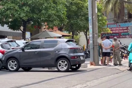 Các cơ quan chức năng phong tỏa hiện trường nơi xảy ra vụ việc