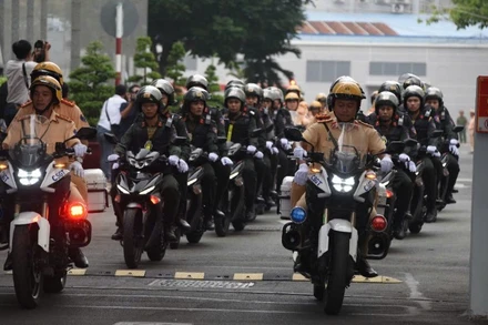Các lực lượng Công an thành phố ra quân thi đua đặc biệt 50 ngày đêm lập thành tích chào mừng 50 năm Ngày Giải phóng miền nam, thống nhất đất nước.