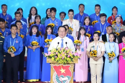 Đồng chí Nguyễn Trọng Nghĩa, Ủy viên Bộ Chính trị, Bí thư Trung ương Đảng, Trưởng Ban Tuyên giáo và Dân vận Trung ương phát biểu tại đại hội.