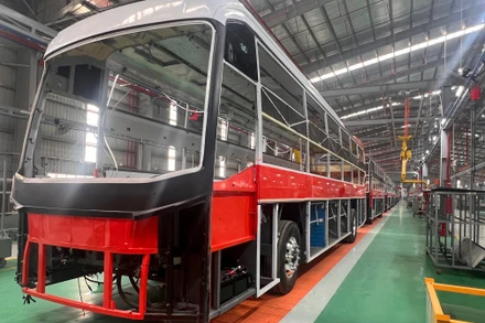 Dây chuyền lắp ráp xe buýt của Kim Long Motors.