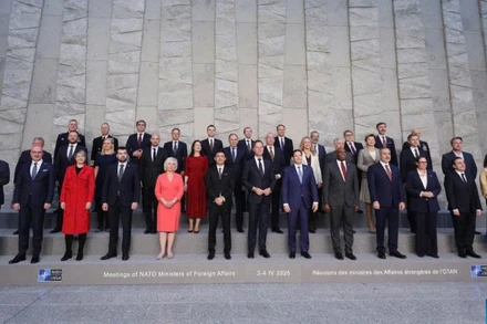 Đại diện các nước tham dự cuộc họp cấp ngoại trưởng của NATO tại trụ sở của tổ chức này ở Brussels, Bỉ, ngày 3/4/2025. (Ảnh: Tân hoa xã)