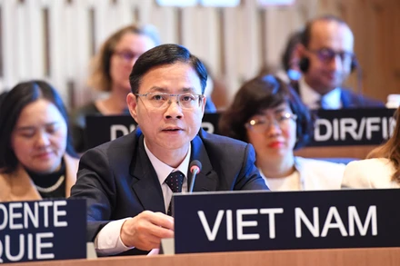 Thứ trưởng Ngoại giao Ngô Lê Văn phát biểu tại Phiên khai mạc kỳ họp. (Ảnh: UNESCO)