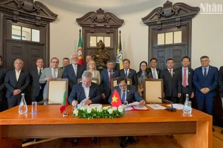 Lễ ký kết diễn ra ngày 12/5/2025 tại thành phố Vila Nova de Gaia (Bồ Đào Nha).