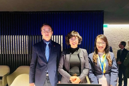 Đoàn Việt Nam tại Kỳ họp COP9.