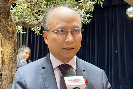 Đại sứ đặc mệnh toàn quyền Việt Nam tại Cộng hòa Pháp Đinh Toàn Thắng. Ảnh: Khải Hoàn.