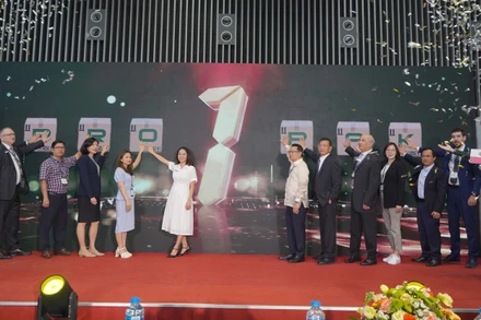 Các đại biểu ấn nút khai mạc triển lãm quốc tế lần thứ 17 về công nghệ xử lý, chế biến và đóng gói bao bì tại Việt Nam- ProPak Vietnam 2024.