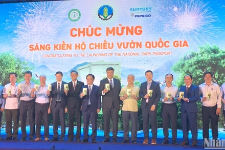 Bộ Nông nghiệp và Phát triển nông thôn đã chính thức công bố những cuốn hộ chiếu vườn quốc gia .