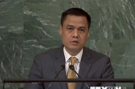 Đại sứ Đặng Hoàng Giang, Trưởng Phái đoàn Việt Nam tại Liên hợp quốc, phát biểu tại một phiên họp. (Ảnh: TTXVN phát)