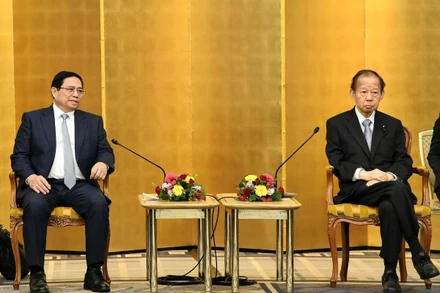 Thủ tướng Chính phủ Phạm Minh Chính tiếp Chủ tịch Liên minh Nghị sĩ hữu nghị Nhật - Việt Nikai Toshihiro.