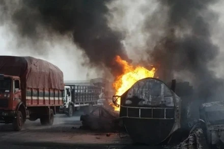 Hiện trường một vụ nổ xe bồn tại một quốc gia châu Phi hồi đầu năm nay. (Ảnh: TTXVN) 