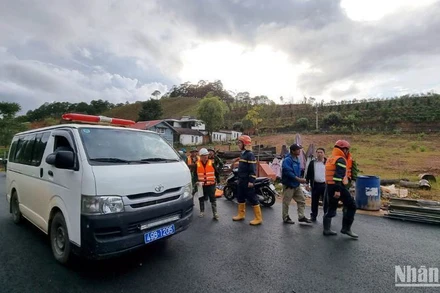 Vụ lũ cuốn trôi xe ô-tô tại Lâm Đồng: Bốn du khách tử vong