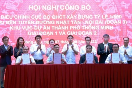 Hội nghị công bố điều chỉnh quy hoạch thành phố thông minh. 