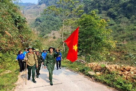 Hành quân đến với những địa danh lịch sử trong cuộc chiến đấu bảo vệ biên giới phía bắc ở Vị Xuyên.