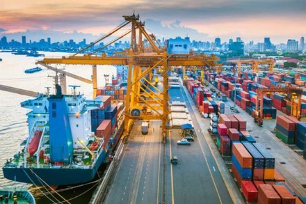 Trong tháng 8 năm 2023, tổng trị giá xuất nhập khẩu hàng hoá của Việt Nam đạt 62,08 tỷ USD, tăng 8,8% so với tháng trước.