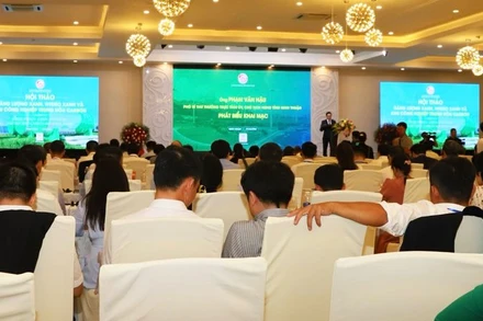 Quang cảnh tại hội thảo.