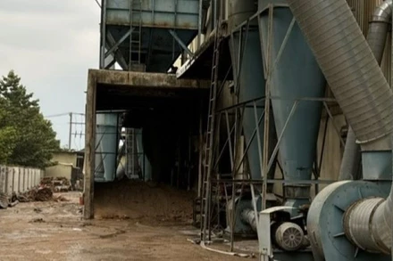 Khu vực nơi xảy ra nổ bồn chứa bụi làm 9 công nhân bị thương. 