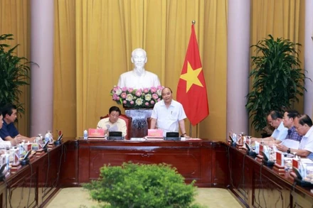 Chủ tịch nước Nguyễn Xuân Phúc phát biểu chỉ đạo tại buổi làm việc.