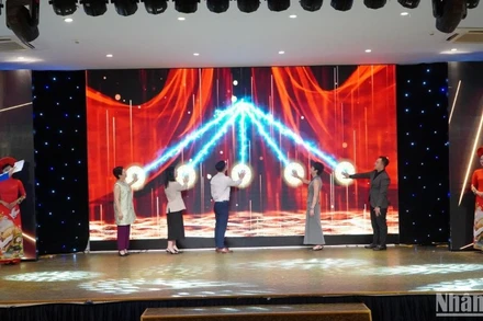 Ấn nút ra mắt gian hàng nông sản Việt Nam trên các nền tảng thương mại điện tử và mạng xã hội Trung Quốc”