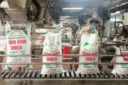 Dây chuyền sản xuất Urea tại Nhà máy đạm Ninh Bình (thuộc Tập đoàn hóa chất Việt Nam - Vinachem). (Ảnh: HOÀNG ANH)