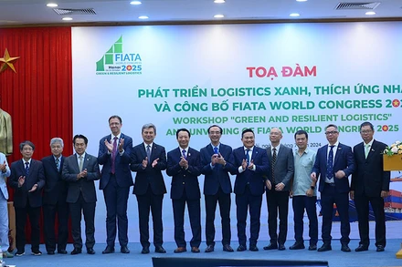 Các đại biểu tham dự toạ đàm phát triển logistics xanh, thích ứng nhanh và công bố FIATA World Congress 2025.