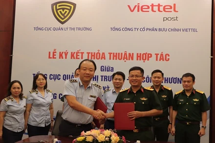 Lễ ký kết thỏa thuận hợp tác giữa Tổng cục Quản lý thị trường với Viettel Post.