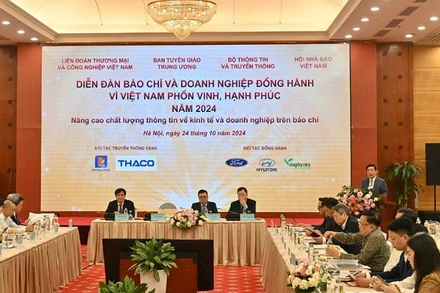 Quang cảnh diễn đàn Báo chí và Doanh nghiệp đồng hành vì Việt Nam phồn vinh, hạnh phúc năm 2024.
