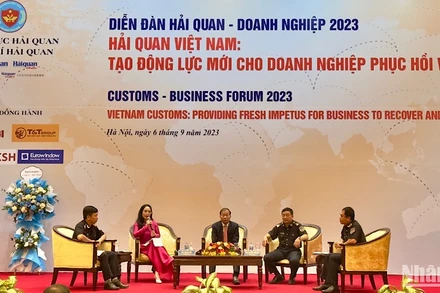 Các diễn giả tham gia DIễn đàn Hải quan - Doanh nghiệp.