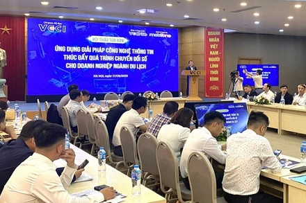 Quang cảnh Tọa đàm "Ứng dụng giải pháp công nghệ thông tin thúc đẩy quá trình chuyển đổi số cho doanh nghiệp ngành du lịch".