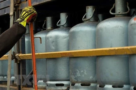 Các bình gas tại một cơ sở ở Savenay, Pháp. (Ảnh: AFP/TTXVN)