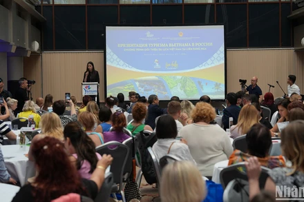 Chương trình giới thiệu du lịch Việt Nam được tổ chức trong khuôn khổ Những ngày Văn hóa Việt Nam tại Liên bang Nga năm 2024. (Ảnh: XUÂN HƯNG)