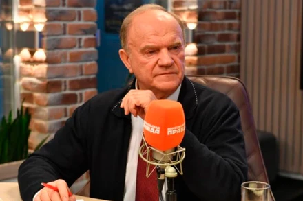 Đồng chí Gennady Zyuganov, Chủ tịch Đảng Cộng sản Liên bang Nga trả lời phỏng vấn Báo “Sự thật Komsomol”. (Ảnh: KP.RU)