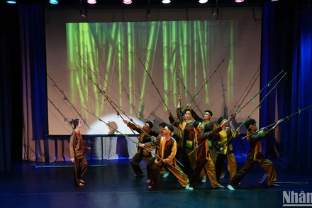 Trong tâm thức của người Việt, cây tre gắn liền với tinh thần yêu nước của dân tộc Việt Nam. (Ảnh: XUÂN HƯNG)