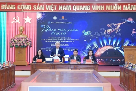 Đại diện Ban Tổ chức giới thiệu các nội dung của chương trình.