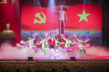 Nhà hát Ca múa nhạc Thăng Long chuẩn bị nhiều tiết mục hấp dẫn kỷ niệm Ngày sinh Bác Hồ. 