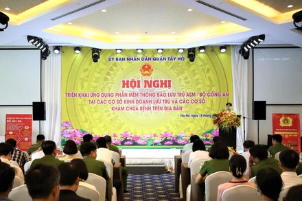 Quận Tây Hồ triển khai phần mềm thông báo lưu trú điện tử.