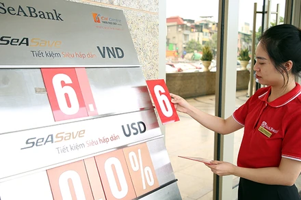 Hiện lãi suất VND thấp hơn so với lãi suất USD trên thị trường liên ngân hàng.