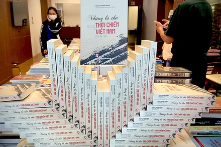 Cuốn sách “Những lá thư thời chiến Việt Nam”.
