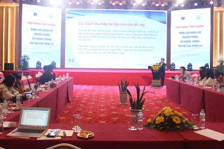 Toàn cảnh hội nghị.